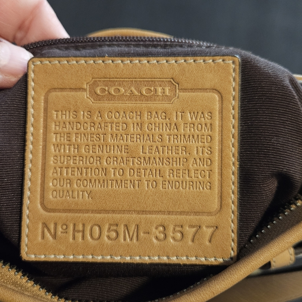 Vintage COACH Logo-Pattern Shoulder Bag PRISTINE - Picture 10 of 14